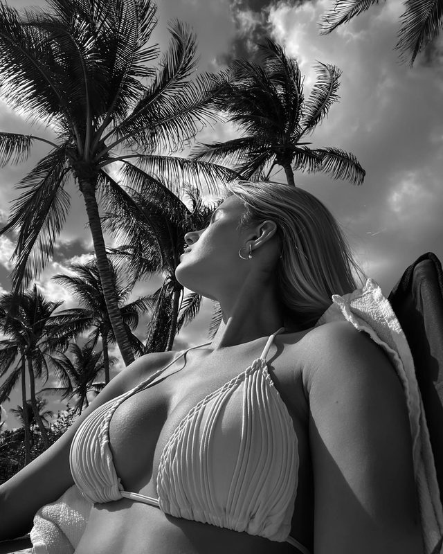 Acıbadem Escort — Acıbadem Escort Dilber, fotoğraf 3 / 4